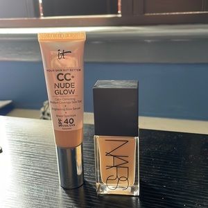 Foundation bundle NARS light reflecting & It Cosmetics cvs glow
